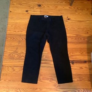 (Bin 6)  Gap slim crop stretch capri-14R